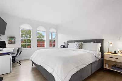 323 Navarre Ave #301, Coral Gables, FL 33134 - Photo 19