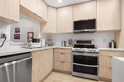 323 Navarre Ave #301, Coral Gables, FL 33134 - Photo 11
