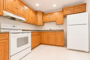 724 NE 4th St, Hallandale Beach, FL 33009 - Photo 3