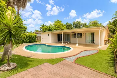 1060 N Douglas Rd, Pembroke Pines, FL 33024 - Photo 25