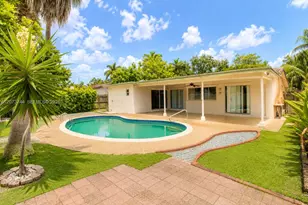 1060 N Douglas Rd, Pembroke Pines, FL 33024 - Photo 25