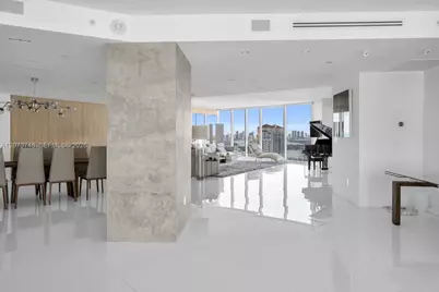 300 S Pointe Dr #3105, Miami Beach, FL 33139 - Photo 3