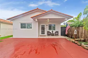 980 W 43rd Pl, Hialeah, FL 33012 - Photo 1