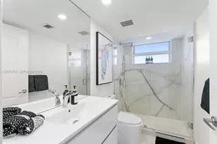 1200 Brickell Bay Dr, Miami, FL 33131 - Photo 15