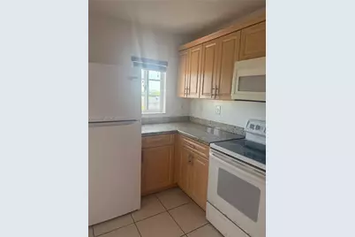 21 E 3rd St #507, Hialeah, FL 33010 - Photo 3