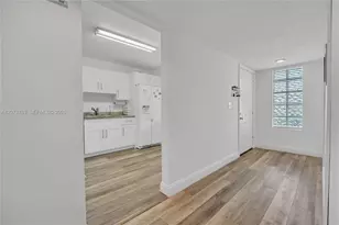307 Lakeview Dr, Weston, FL 33326 - Photo 7