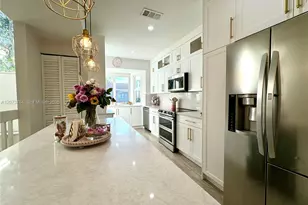 12617 NW 14th St, Sunrise, FL 33323 - Photo 1