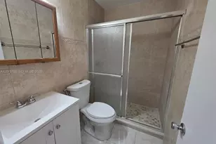 5827 W 26th Ave, Hialeah, FL 33016 - Photo 5
