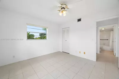 12501 SW 14th St #401R, Pembroke Pines, FL 33027 - Photo 5