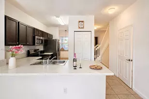 142 SE 28th Ter, Homestead, FL 33033 - Photo 5