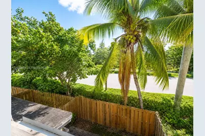 142 SE 28th Ter #6, Homestead, FL 33033 - Photo 11