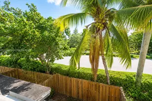 142 SE 28th Ter, Homestead, FL 33033 - Photo 11
