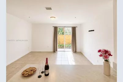 142 SE 28th Ter #6, Homestead, FL 33033 - Photo 3