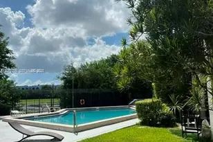 9682 Fontainebleau Blvd, Miami, FL 33172 - Photo 5