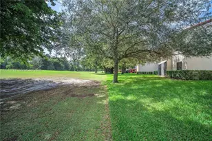 7956 Eastlake Dr, Boca Raton, FL 33433 - Photo 5