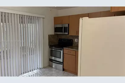 408 NE 18th Ave #4, Homestead, FL 33033 - Photo 3