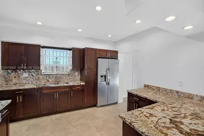 1667 SW 10th St, Miami, FL 33135 - Photo 29