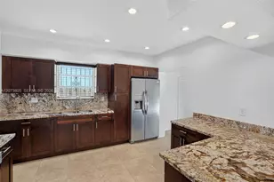 1667 SW 10th St, Miami, FL 33135 - Photo 29
