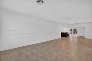 1667 SW 10th St, Miami, FL 33135 - Photo 13