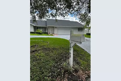 14763 SW 152nd Pl, Miami, FL 33196 - Photo 3