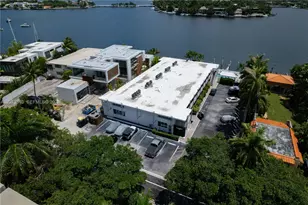 405 N Hibiscus Dr, Miami Beach, FL 33139 - Photo 27