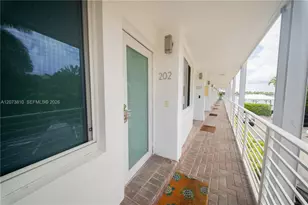 405 N Hibiscus Dr, Miami Beach, FL 33139 - Photo 3
