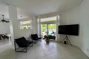 4407 Laurel Ridge Cir, Weston, FL 33331 - Photo 5