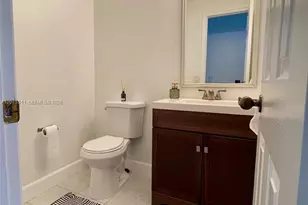 4407 Laurel Ridge Cir, Weston, FL 33331 - Photo 11