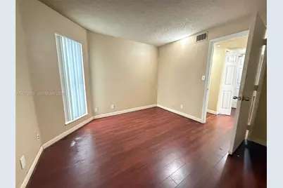 7650 Westwood Dr #504, Tamarac, FL 33321 - Photo 9