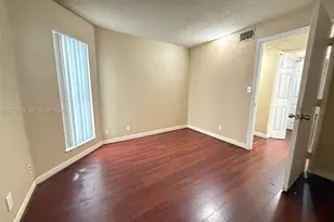 7650 Westwood Dr, Tamarac, FL 33321 - Photo 9