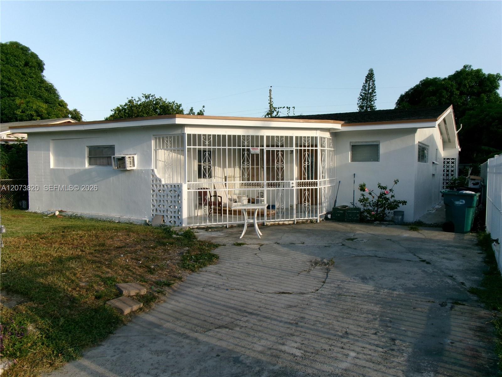 864 NW 116th St - 864 NW 116th St, Miami, FL 33168 Luxury Property | Jose Angel Pina