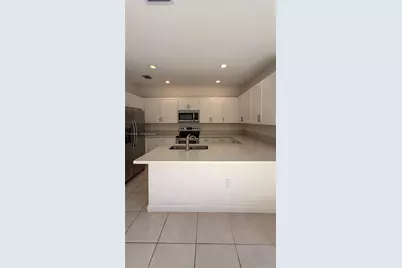 20800 NE 5th Ct, Miami, FL 33179 - Photo 7