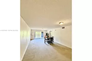 571 SW 142nd Ave, Pembroke Pines, FL 33027 - Photo 7