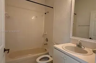 8245 NW 108th Ave, Doral, FL 33178 - Photo 17