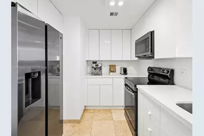 350 S Miami Ave #2304, Miami, FL 33130 - Photo 25
