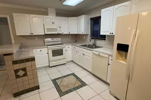 18116 SW 139th Pl, Miami, FL 33177 - Photo 9