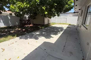 18116 SW 139th Pl, Miami, FL 33177 - Photo 15