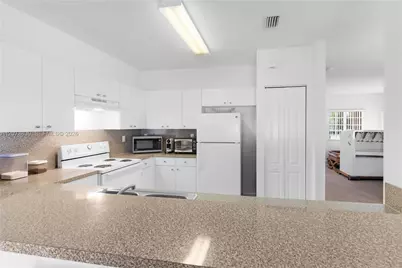 8549 SW 214th Ln, Cutler Bay, FL 33189 - Photo 15