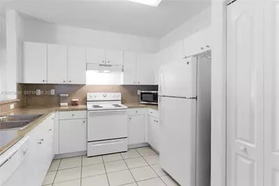 8549 SW 214th Ln, Cutler Bay, FL 33189 - Photo 11