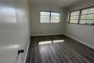 245 NE 191st St, Miami, FL 33179 - Photo 5