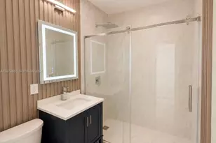 825 S 28th Ave, Hollywood, FL 33020 - Photo 7