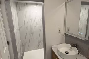 825 S 28th Ave, Hollywood, FL 33020 - Photo 23