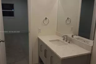 4800 NW 35th St, Lauderdale Lakes, FL 33319 - Photo 13
