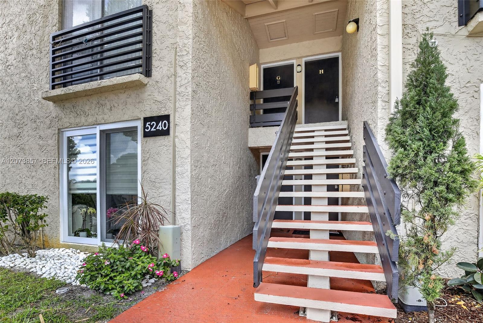 5240 NE 6th Ave #H26 - 5240 NE 6th Ave #H26, Oakland Park, FL 33334 Luxury Property | Jose Angel Pina