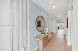 9082 Venetian Sq, Vero Beach, FL 32966 - Photo 3