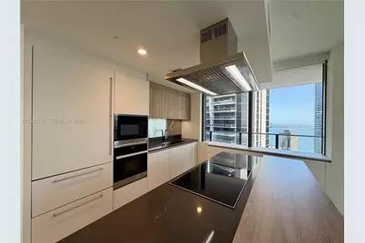 1000 Brickell Plz #4301, Miami, FL 33131 - Photo 17