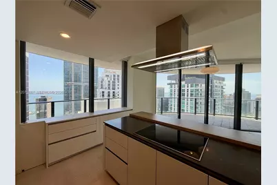 1000 Brickell Plz #4301, Miami, FL 33131 - Photo 15