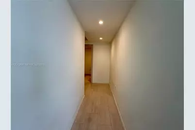 1000 Brickell Plz #4301, Miami, FL 33131 - Photo 37