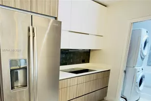 600 NE 27th St, Miami, FL 33137 - Photo 15