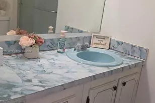 8000 N Sunrise Lakes Dr, Sunrise, FL 33322 - Photo 23